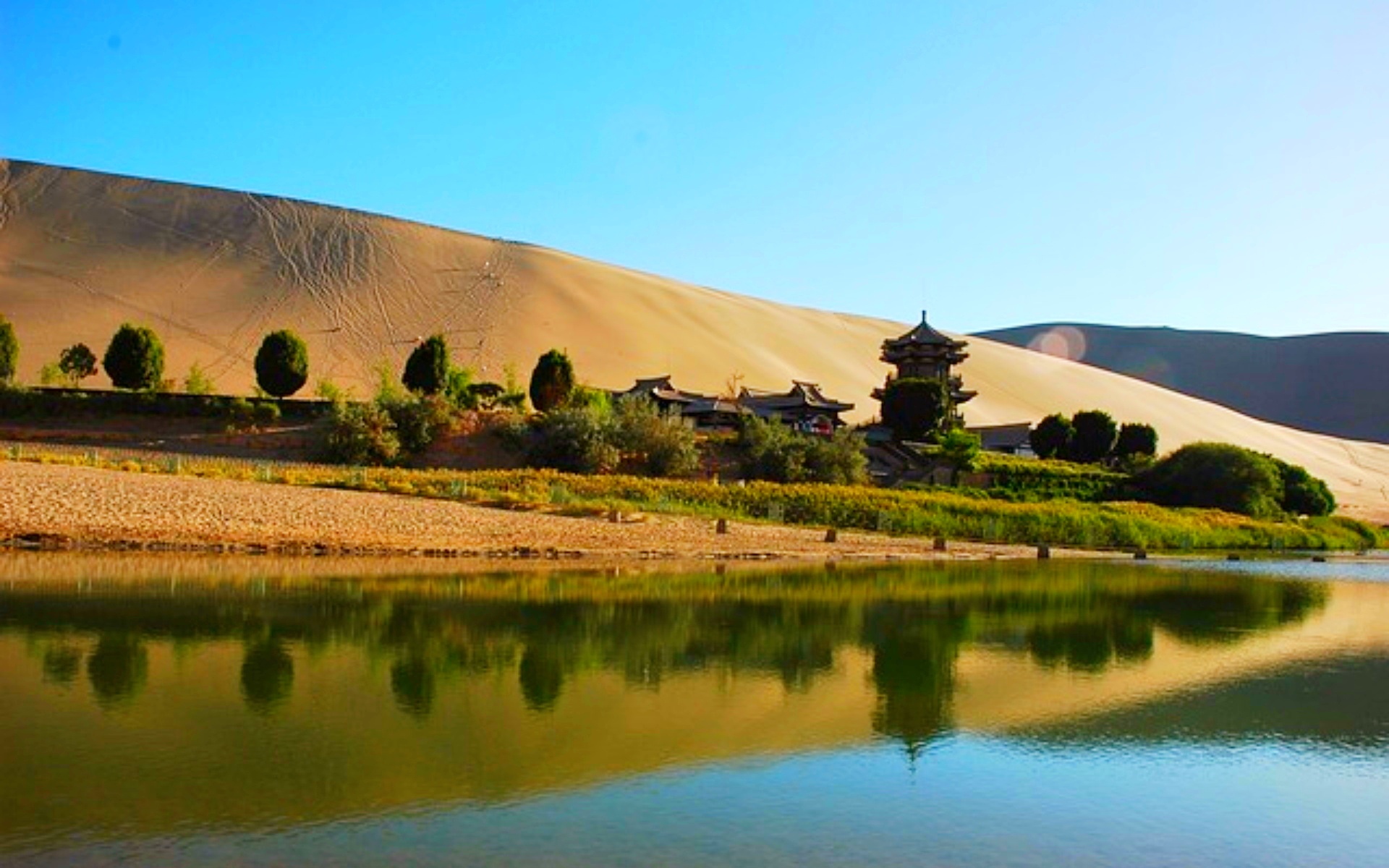 Mingsha Mountain&Crescent Spring