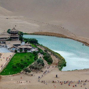 Explore Dunhuang: The Desert’s Artistic Masterpiece