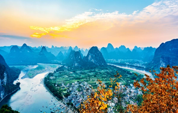 10-Day Beijing, Xi'an, Guilin and Shanghai Group Tour