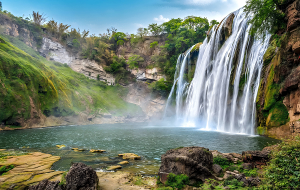 3-Day Guizhou Huangguoshu Waterfall & Dragon Palace Natural Wonders Tour