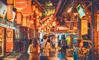 Day 1: Arrive in Chengdu