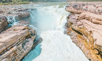 Day 7: Hukou Waterfall
