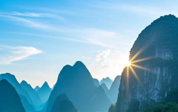 Day 4: Li River Cruise (about 4 hours)