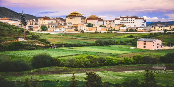 Trip to South of Colorful Clouds