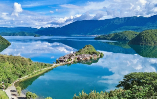 Day 3: Lijiang-Lugu Lake