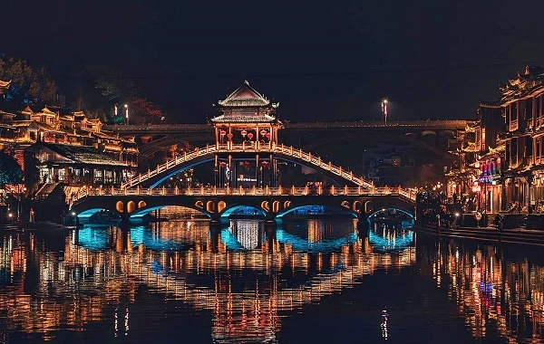 Zhangjiajie Fenghuang Ancient Town 4-Day Tour