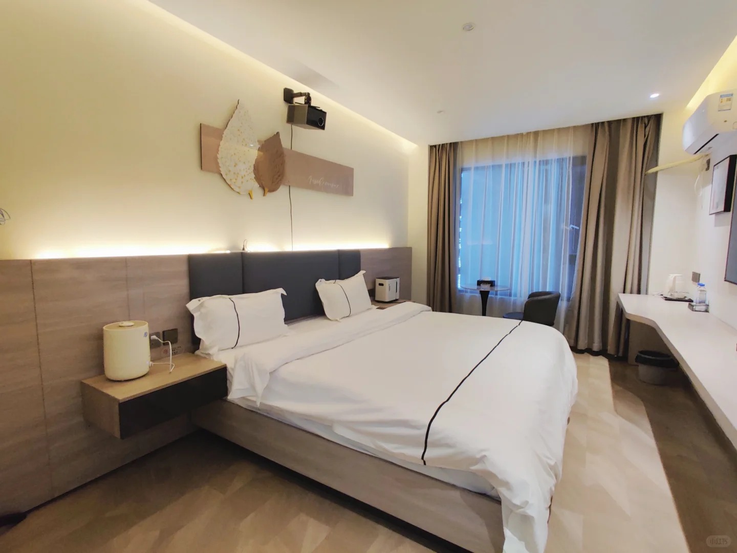 Day 2: Lhasa-Nyingchi