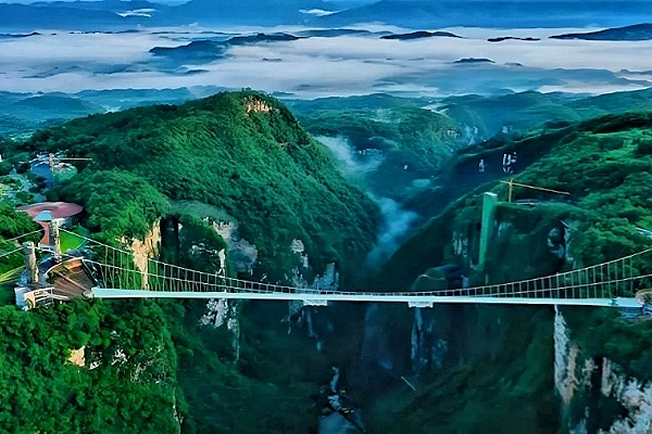 Tag 1: Zhangjiajie Ankunft